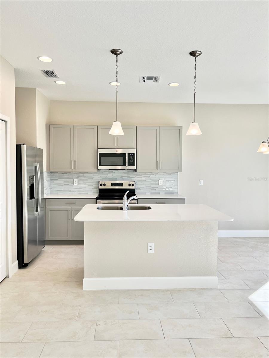 Image 7 of 28 For 1398 Captiva Cove