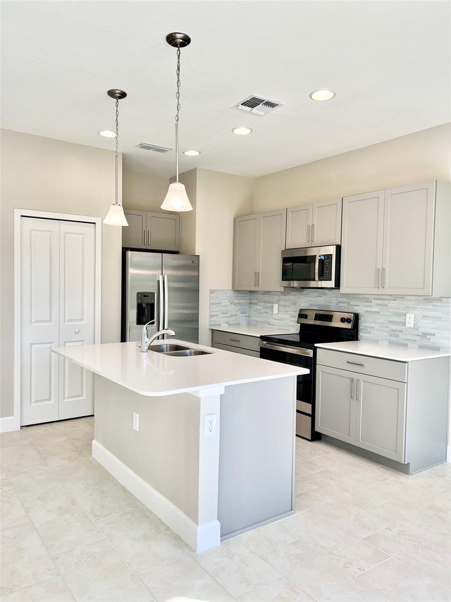 Image 9 of 28 For 1398 Captiva Cove