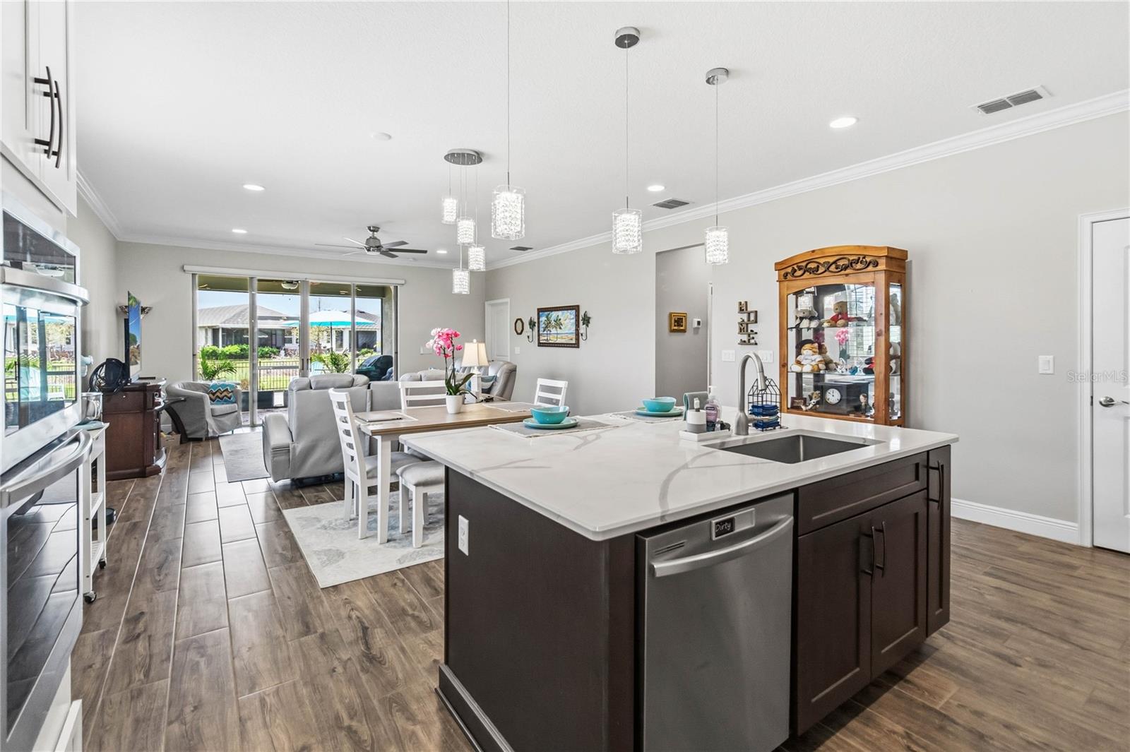 Image 8 of 52 For 3273 Songbird Circle