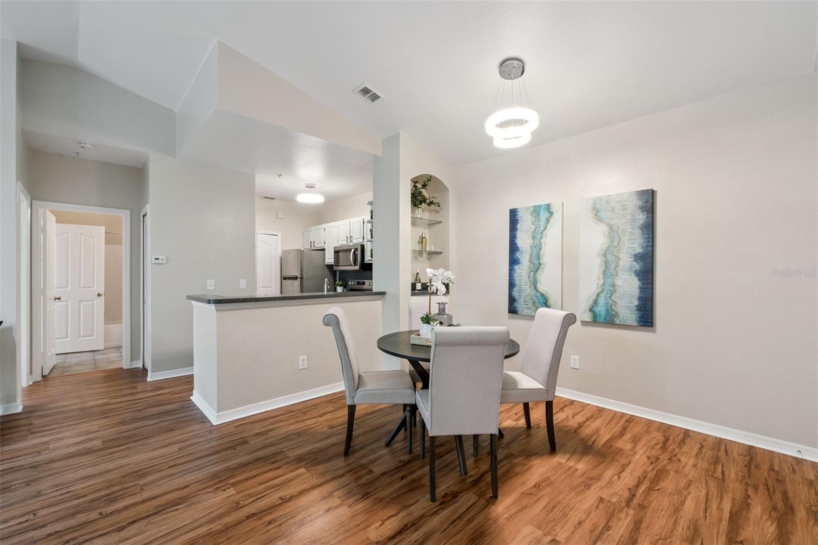 Image 7 of 29 For 2525 Maitland Crossing Way 305