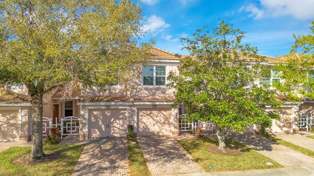 Image 36 of 41 For 1290 Grady Lane 20232