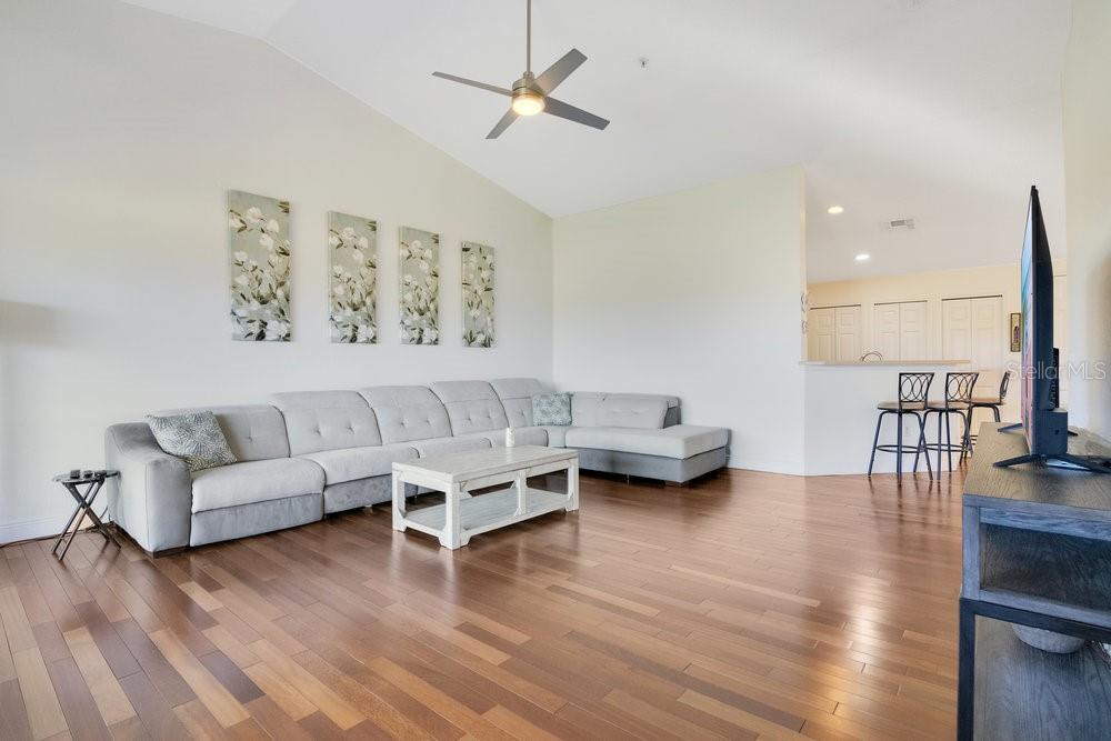 Image 7 of 41 For 1290 Grady Lane 20232