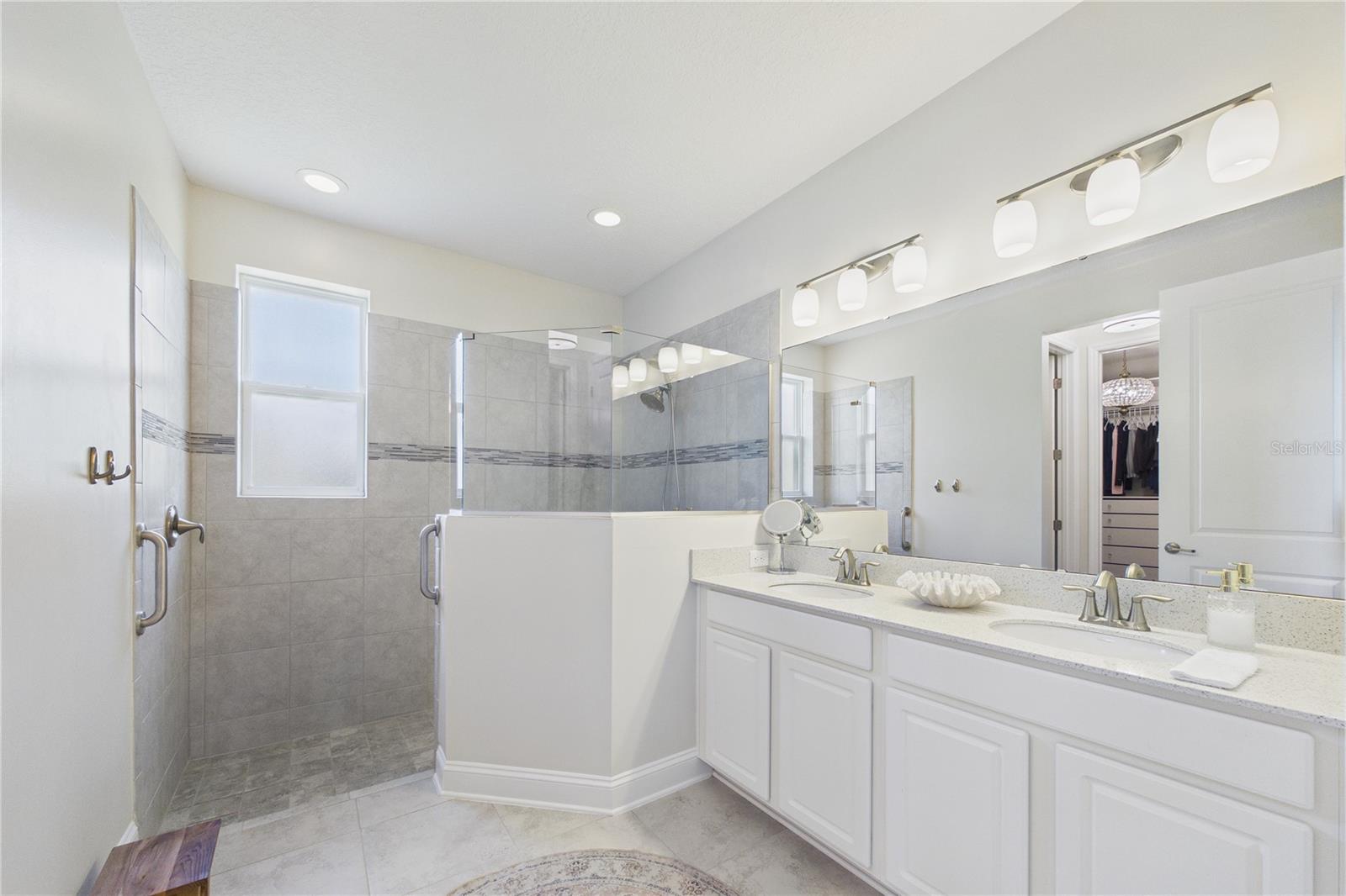 Image 26 of 60 For 458 Convex Lane