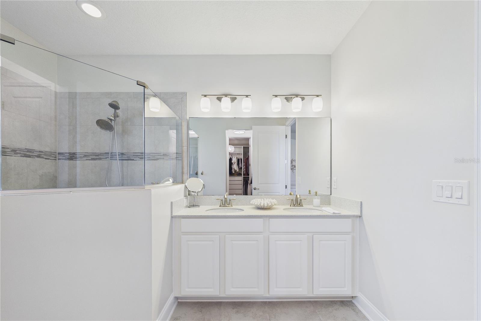 Image 28 of 60 For 458 Convex Lane