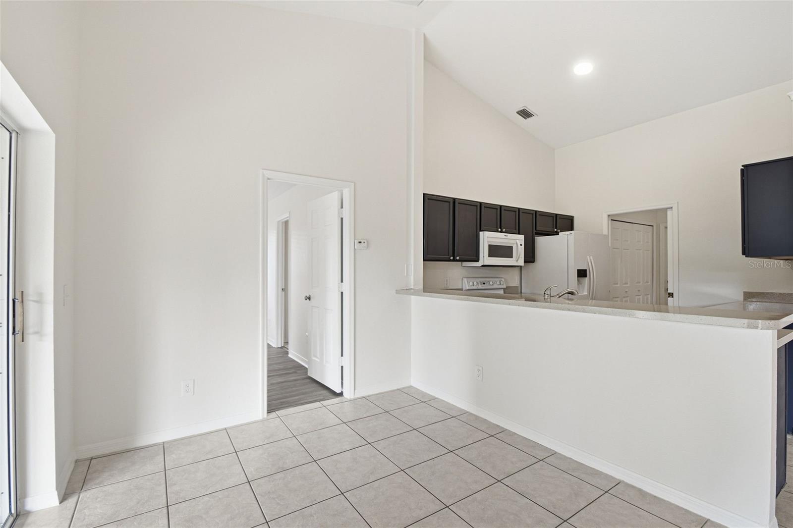 Listing photo id 17 for 11906 Timberhill Drive