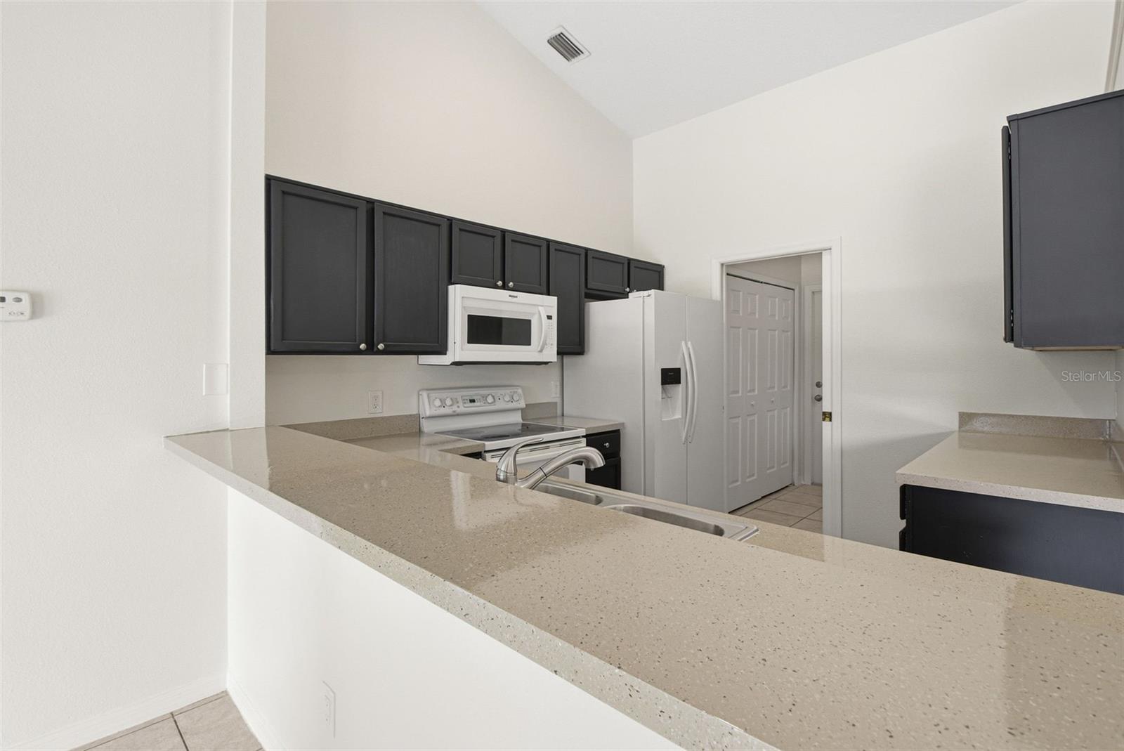 Listing photo id 18 for 11906 Timberhill Drive