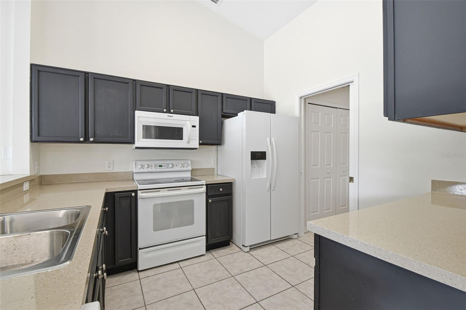 Listing photo id 20 for 11906 Timberhill Drive