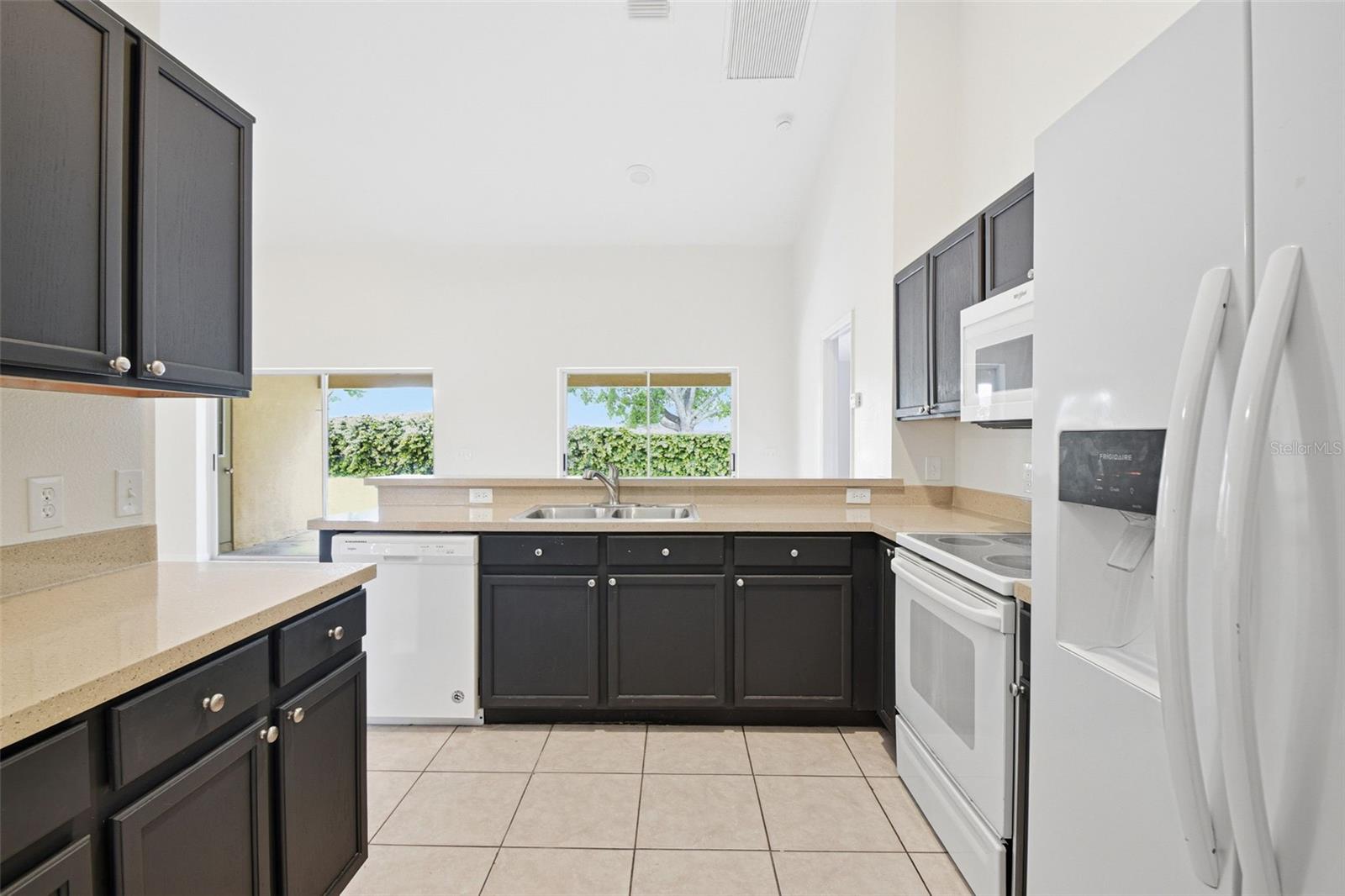 Listing photo id 21 for 11906 Timberhill Drive