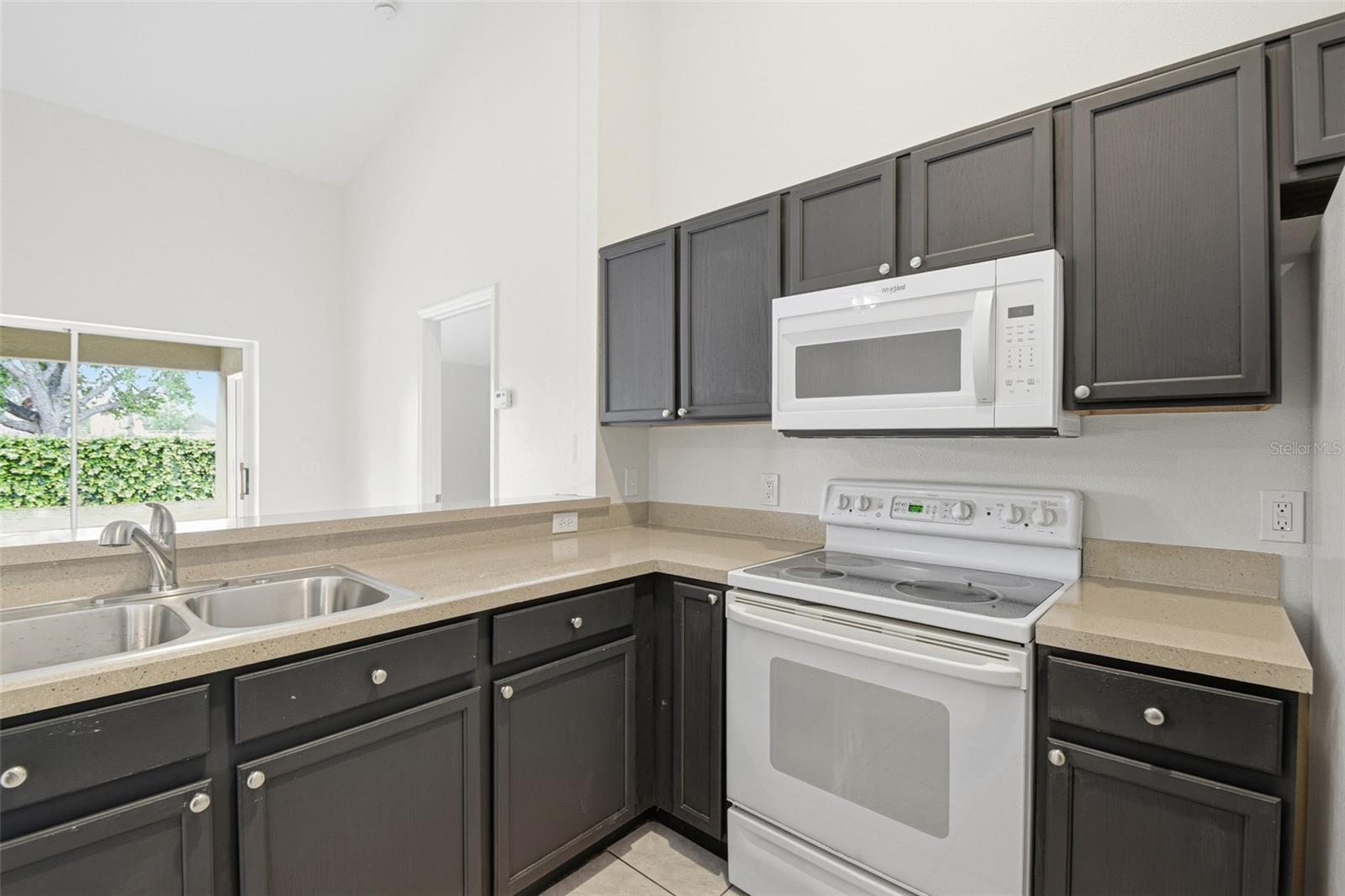 Listing photo id 22 for 11906 Timberhill Drive