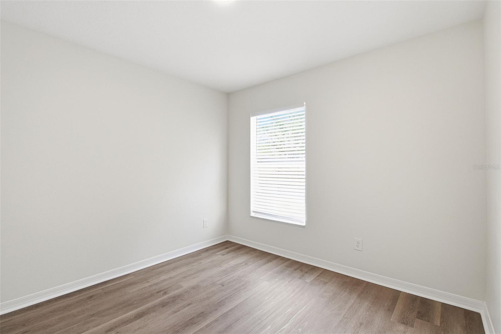 Listing photo id 23 for 11906 Timberhill Drive