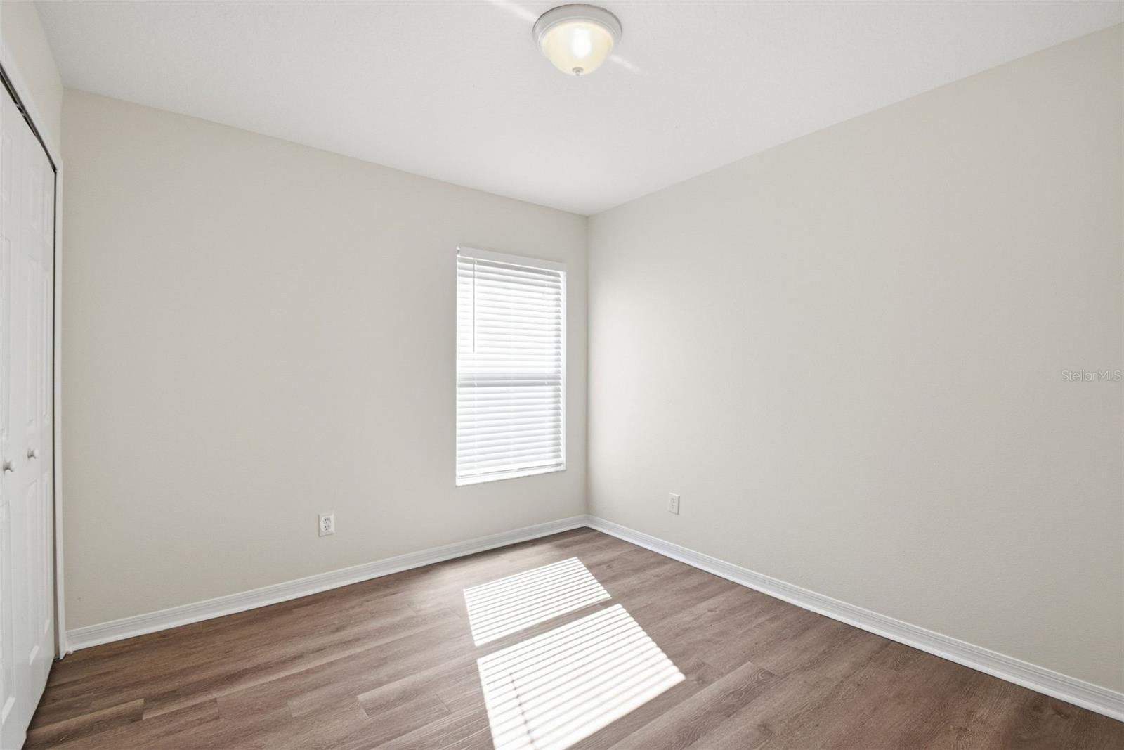 Listing photo id 26 for 11906 Timberhill Drive