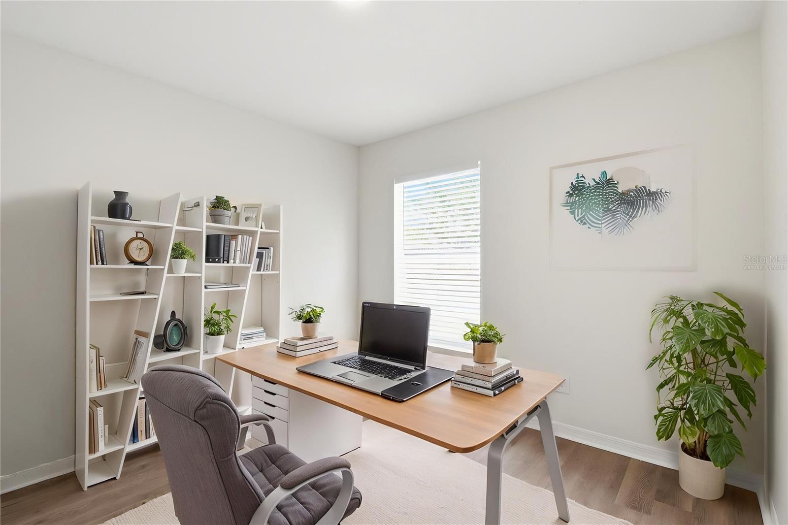 Listing photo id 6 for 11906 Timberhill Drive