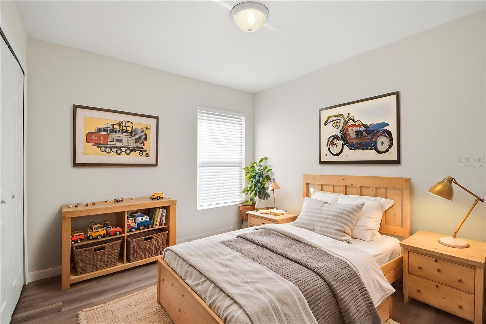 Listing photo id 7 for 11906 Timberhill Drive