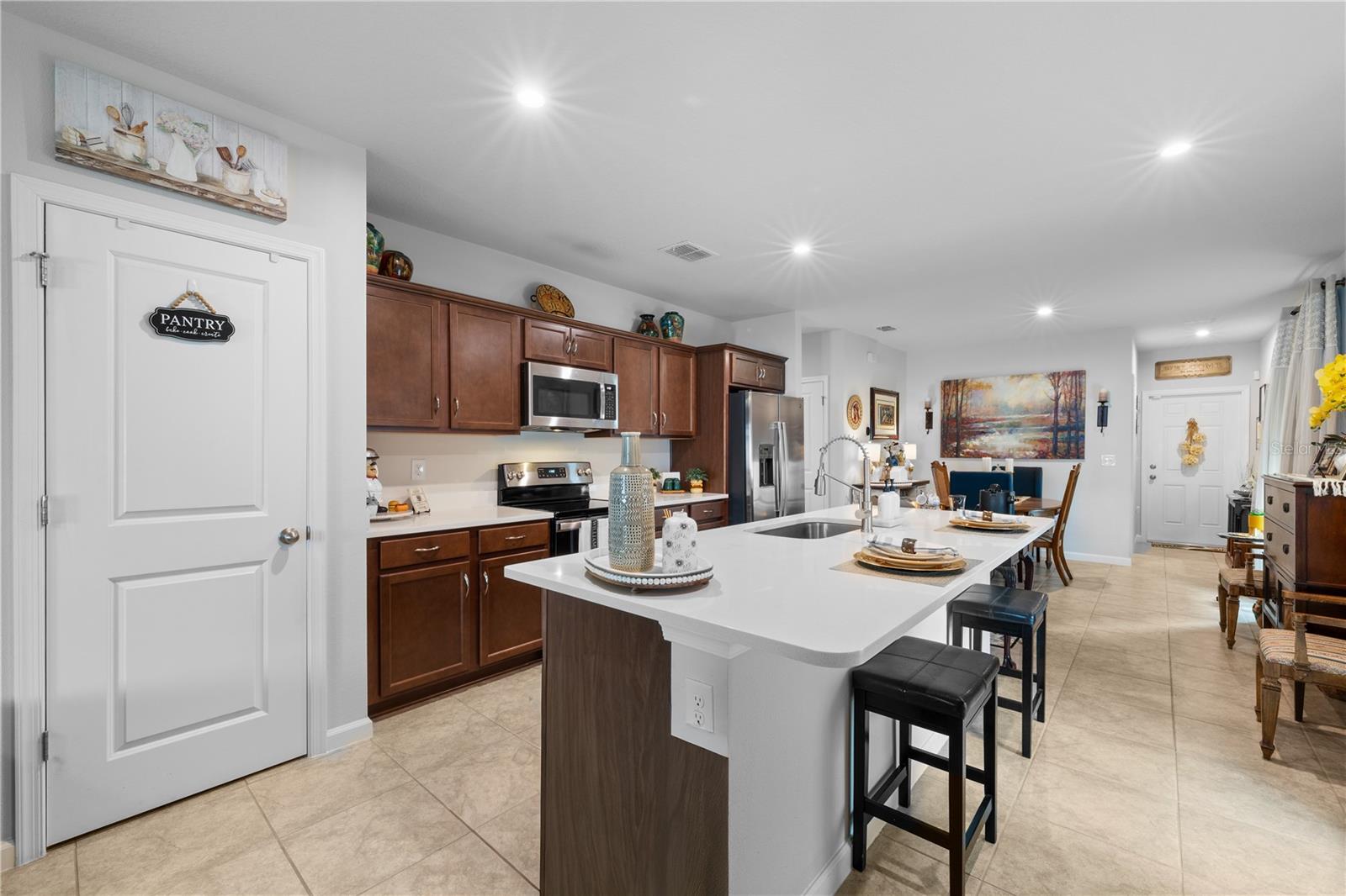 Image 28 of 58 For 1609 Finnigan Circle