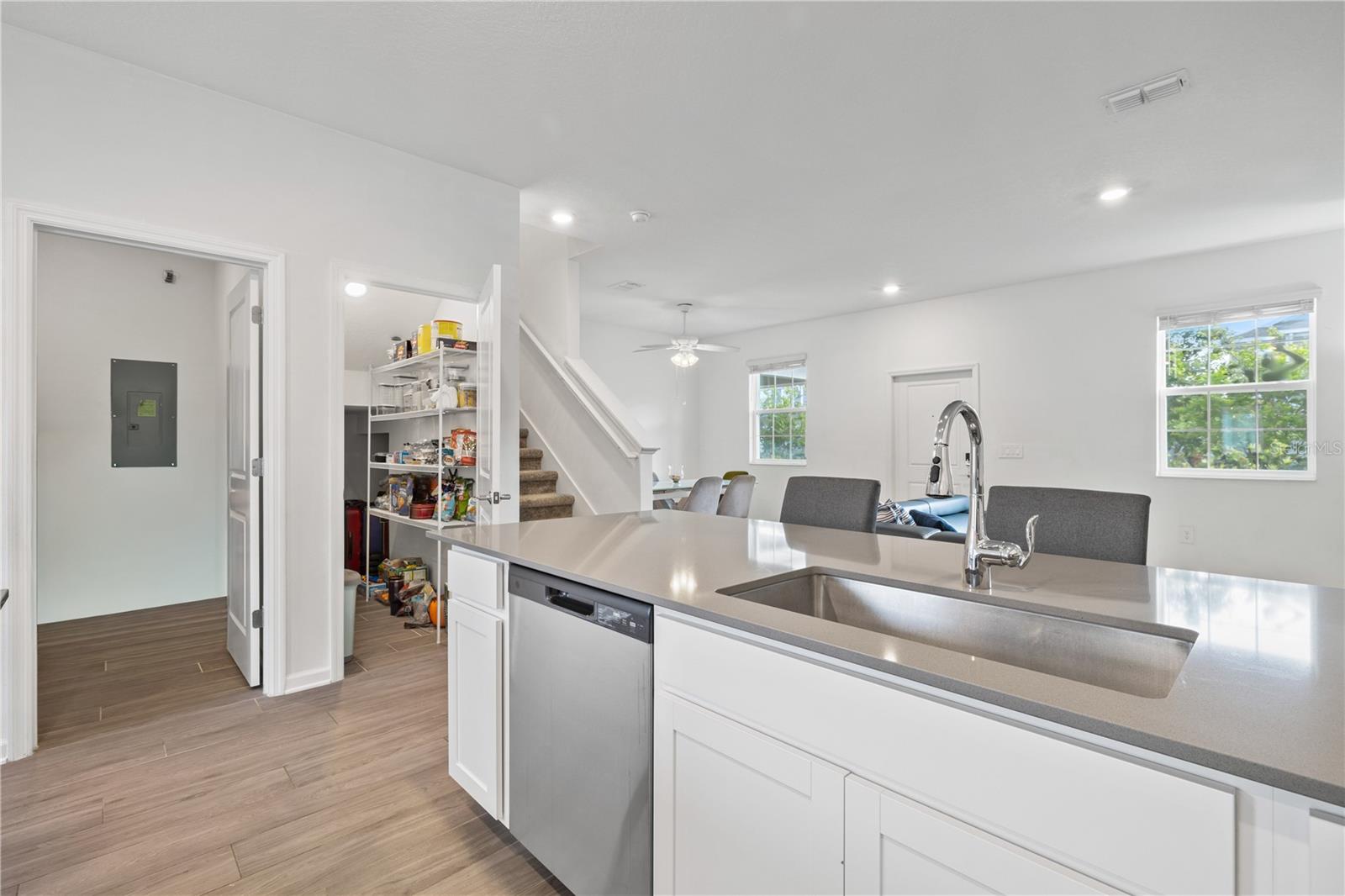 Image 17 of 48 For 10768 Rhett Butler Alley