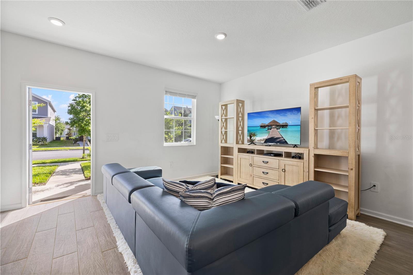 Image 7 of 48 For 10768 Rhett Butler Alley