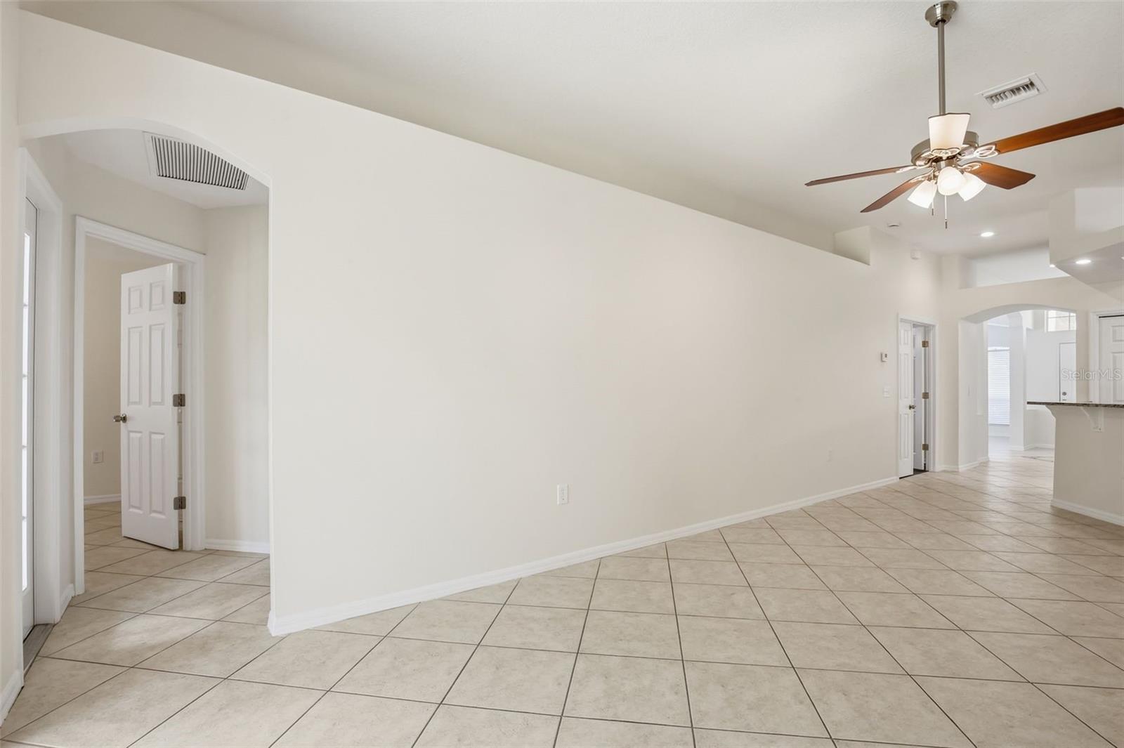 Image 10 of 41 For 3704 Lockridge Drive