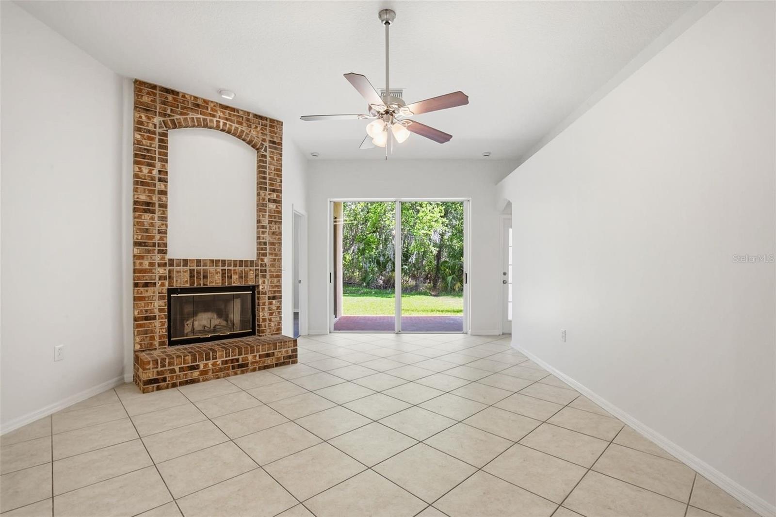 Image 11 of 41 For 3704 Lockridge Drive