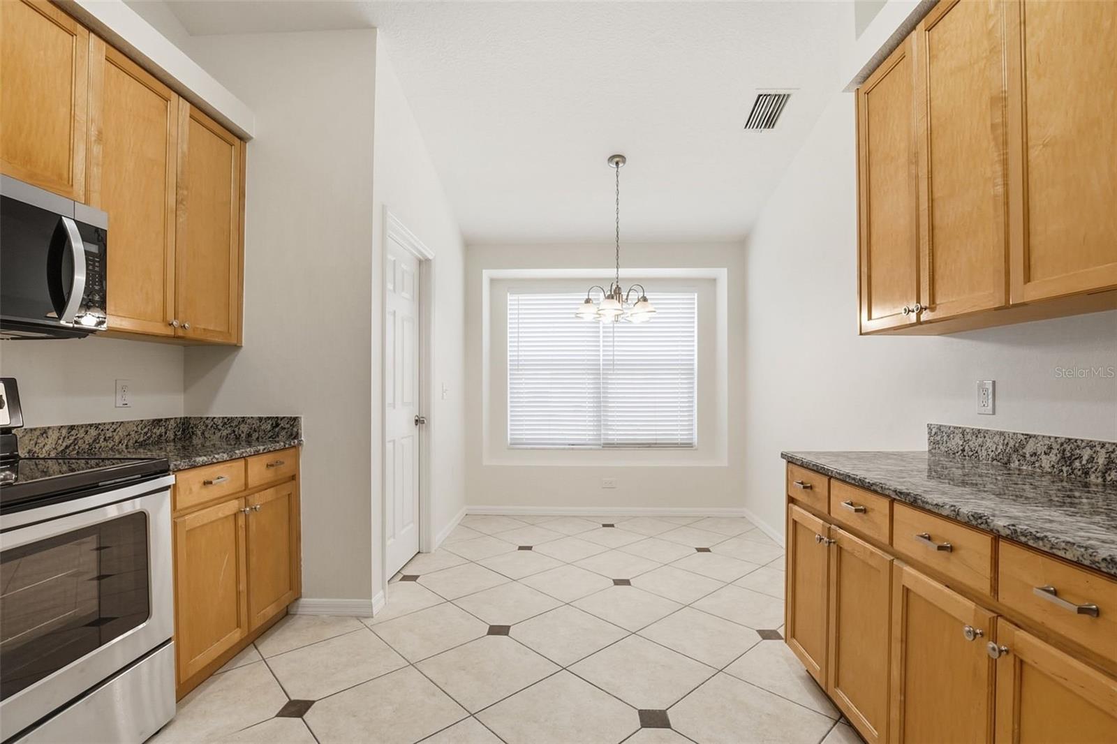 Image 15 of 41 For 3704 Lockridge Drive