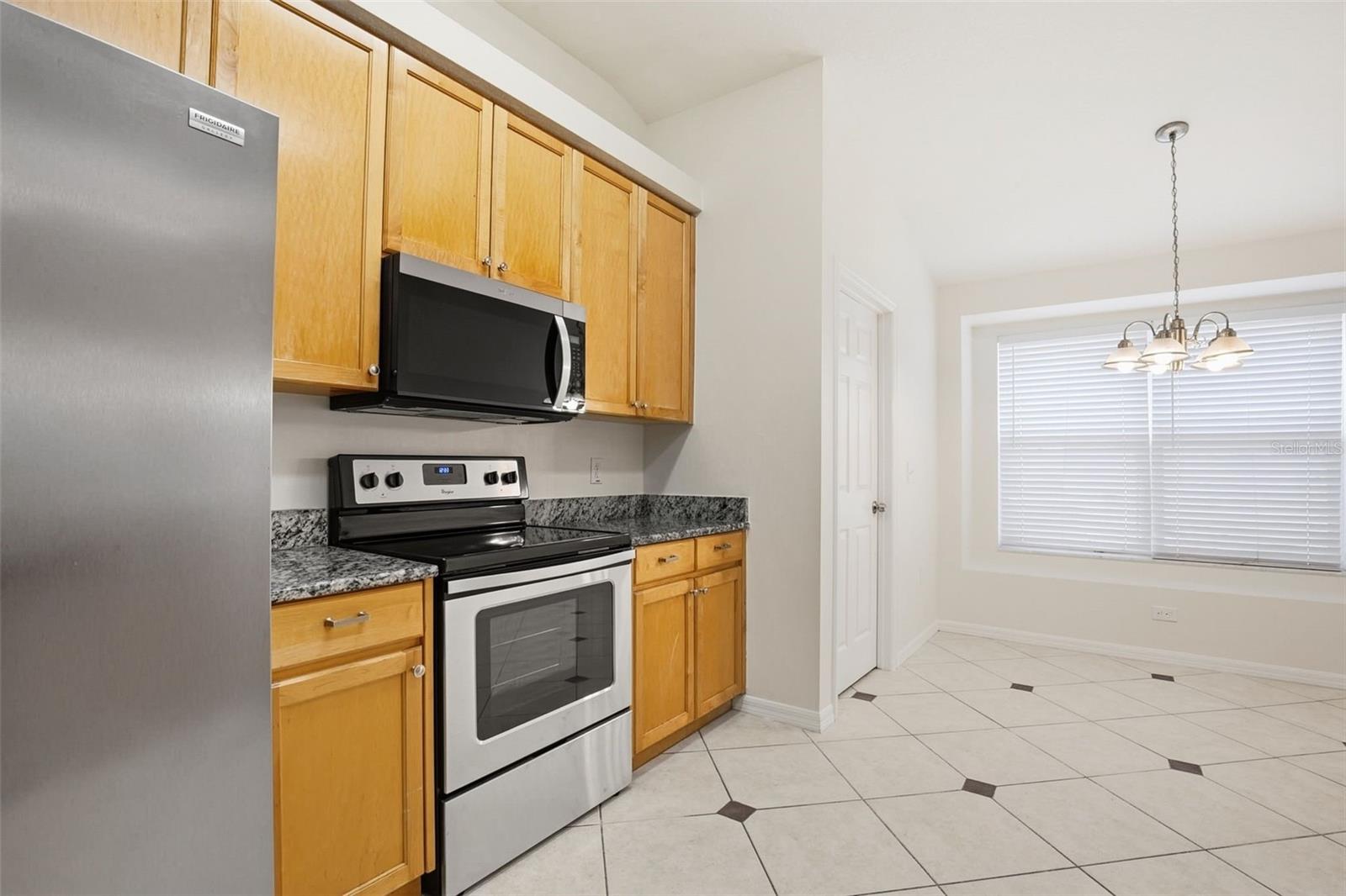 Image 18 of 41 For 3704 Lockridge Drive