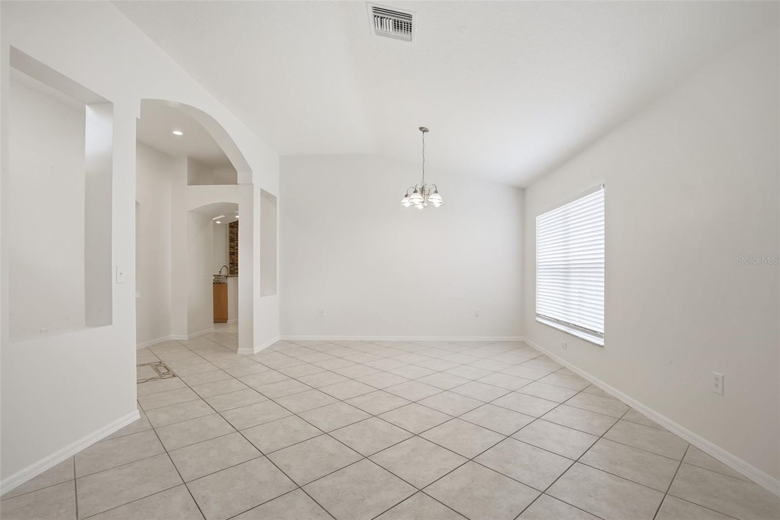 Image 20 of 41 For 3704 Lockridge Drive