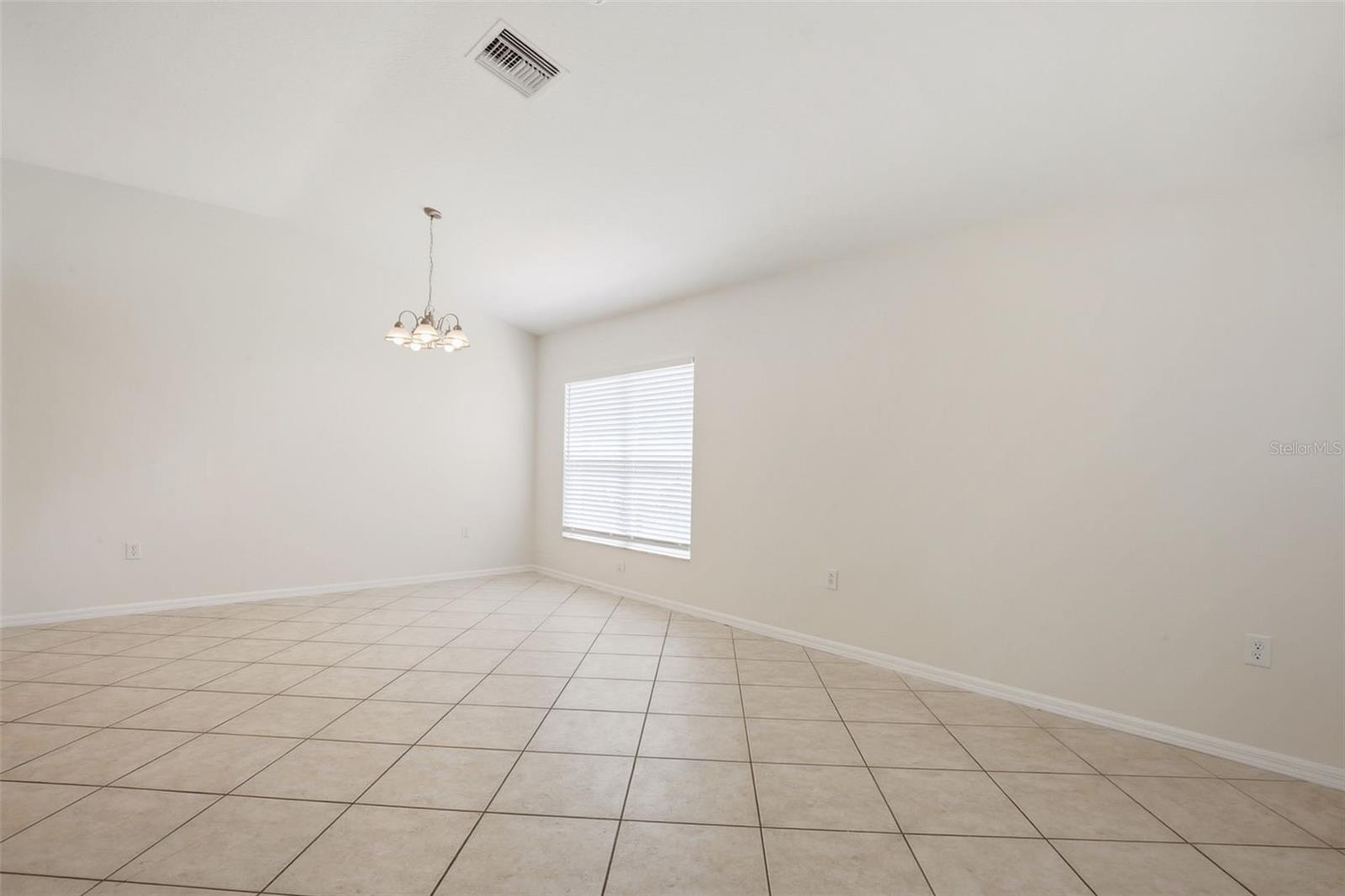 Image 21 of 41 For 3704 Lockridge Drive