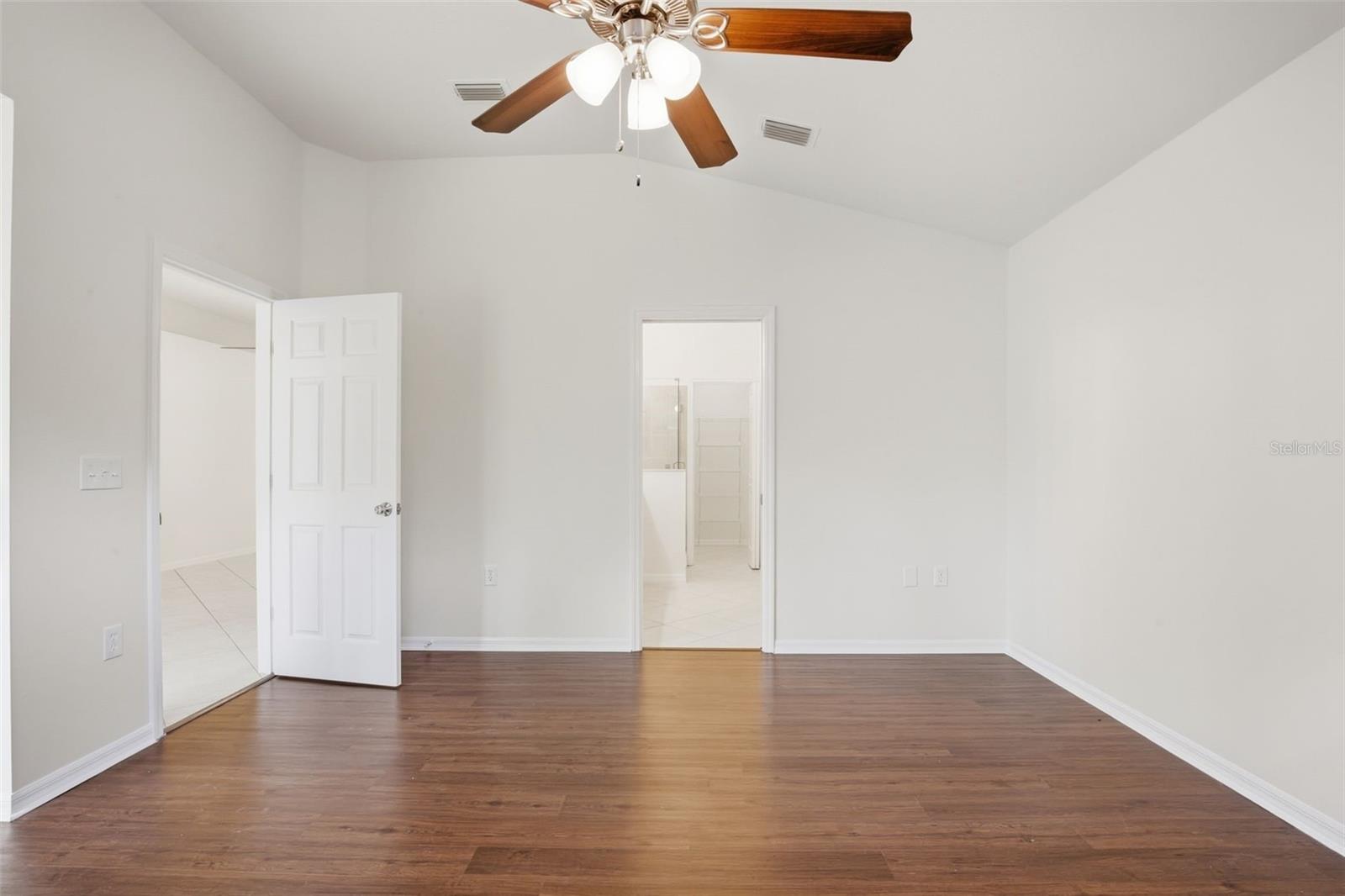 Image 24 of 41 For 3704 Lockridge Drive