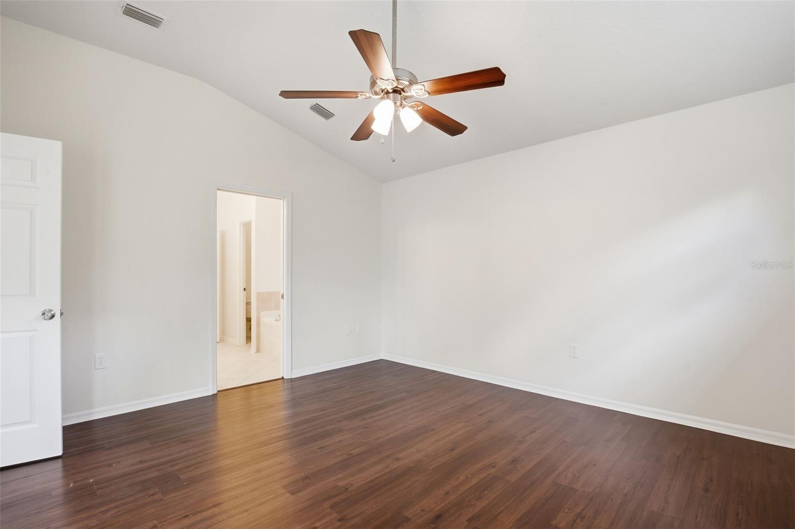 Image 25 of 41 For 3704 Lockridge Drive