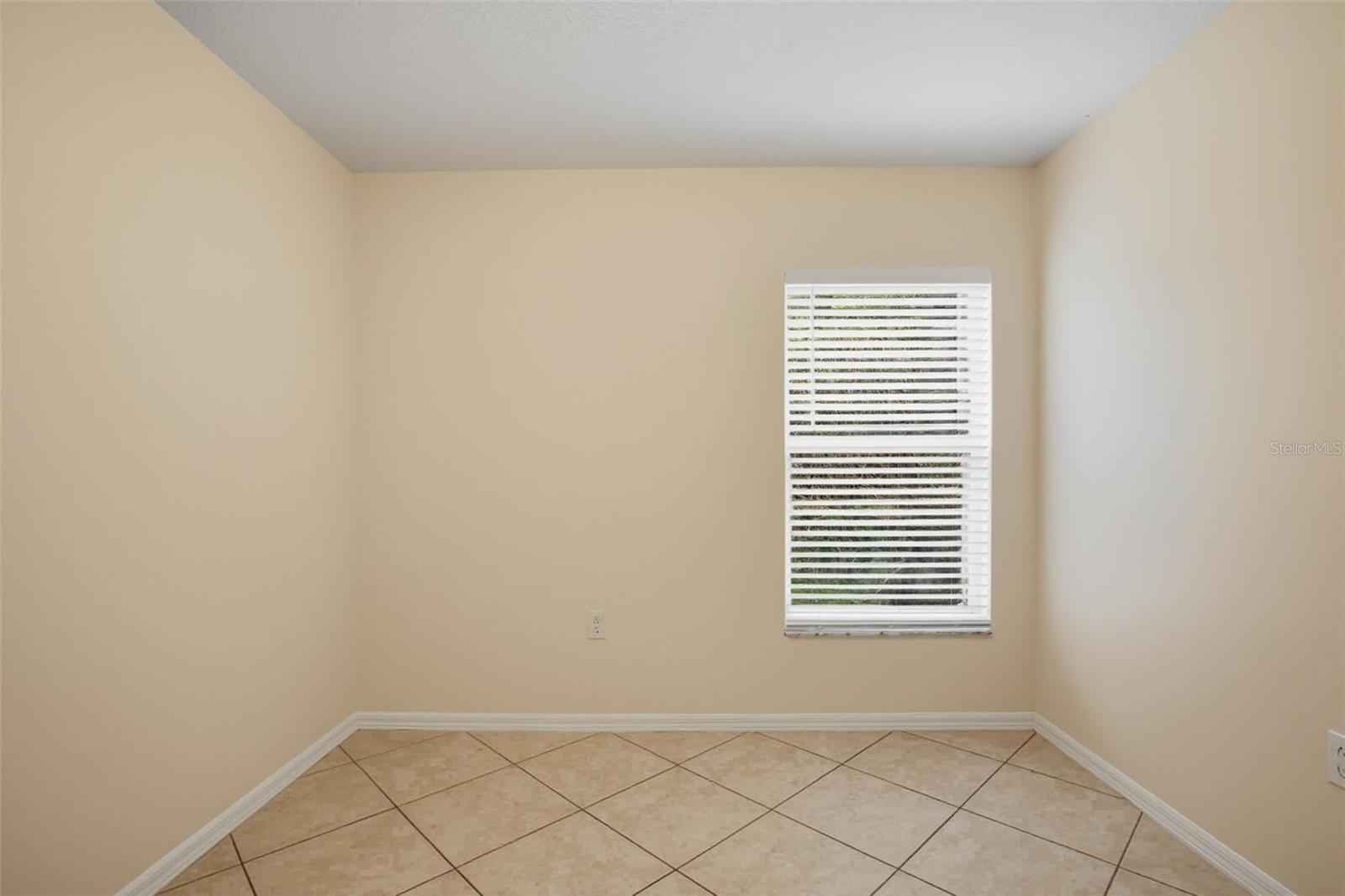 Image 26 of 41 For 3704 Lockridge Drive