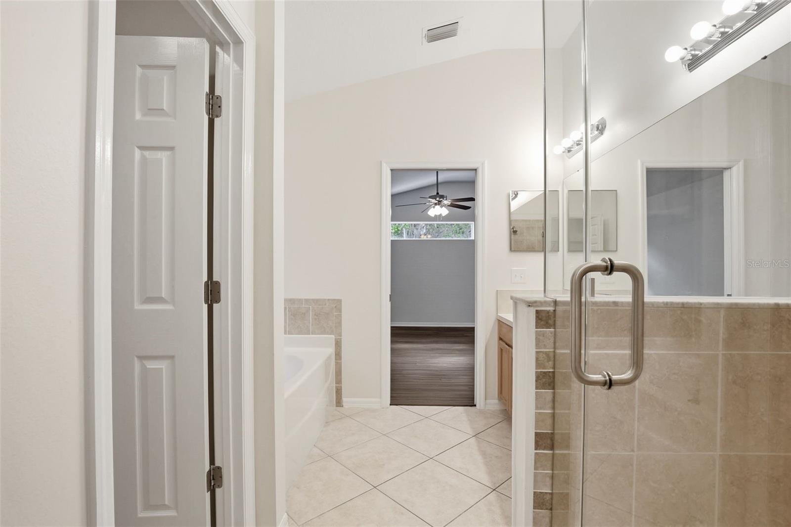 Image 36 of 41 For 3704 Lockridge Drive