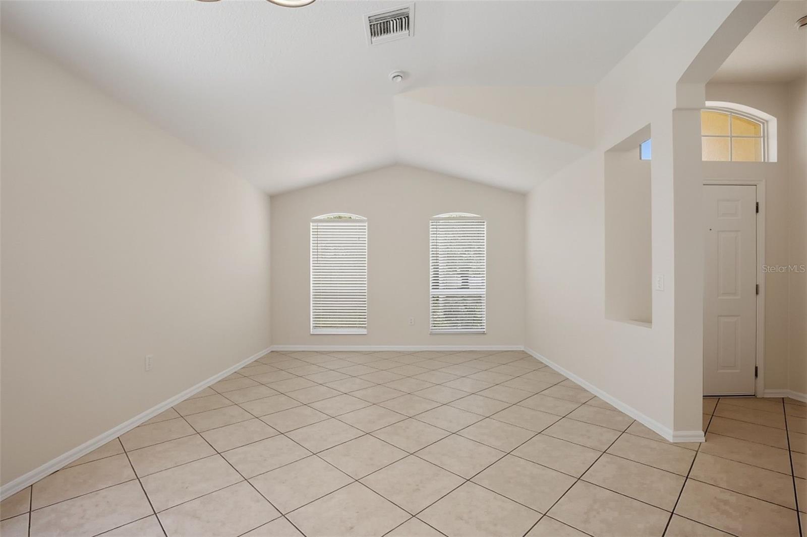 Image 8 of 41 For 3704 Lockridge Drive