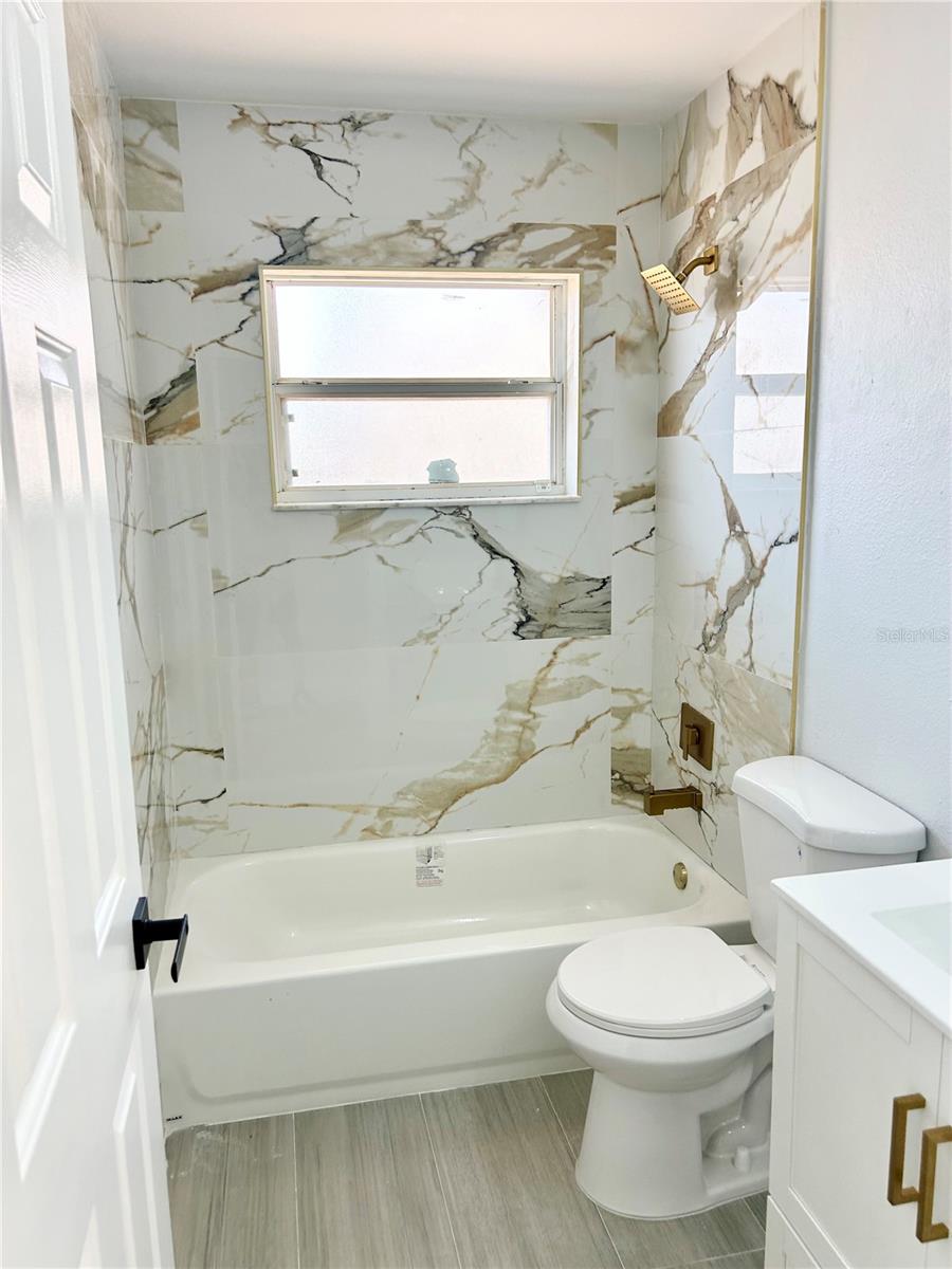 Image 22 of 32 For 154 Woodbury Pines Circle