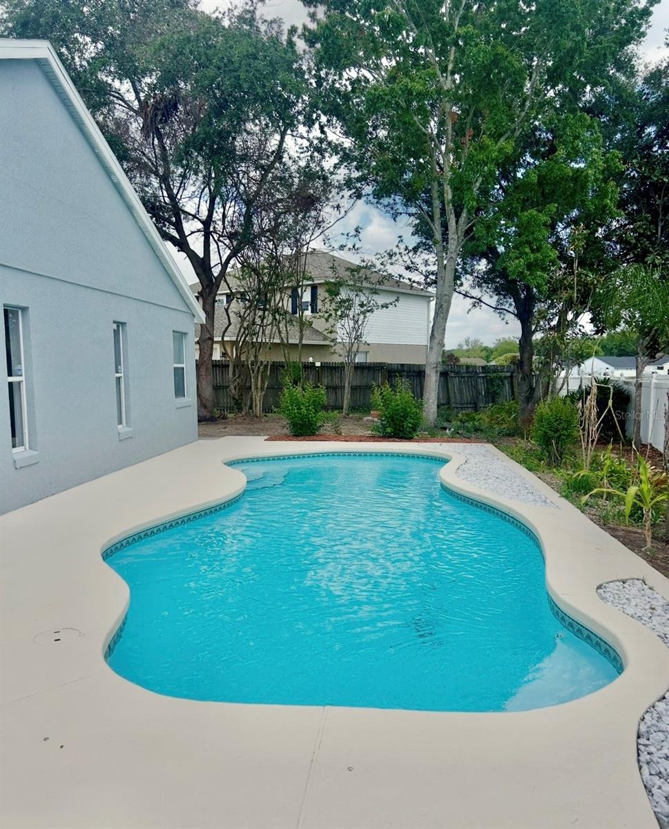 Image 26 of 32 For 154 Woodbury Pines Circle