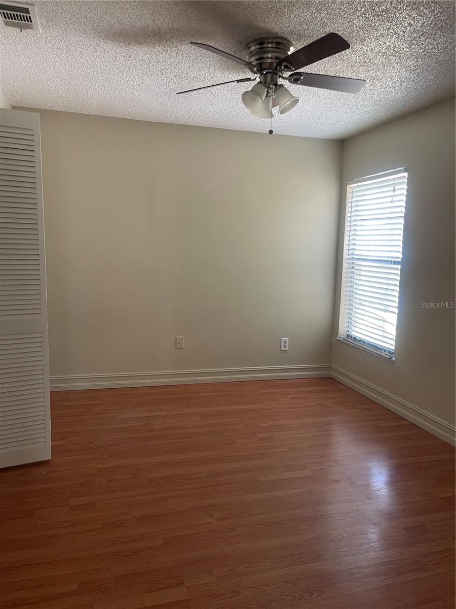 Image 4 of 14 For 1618 Bobolink Lane