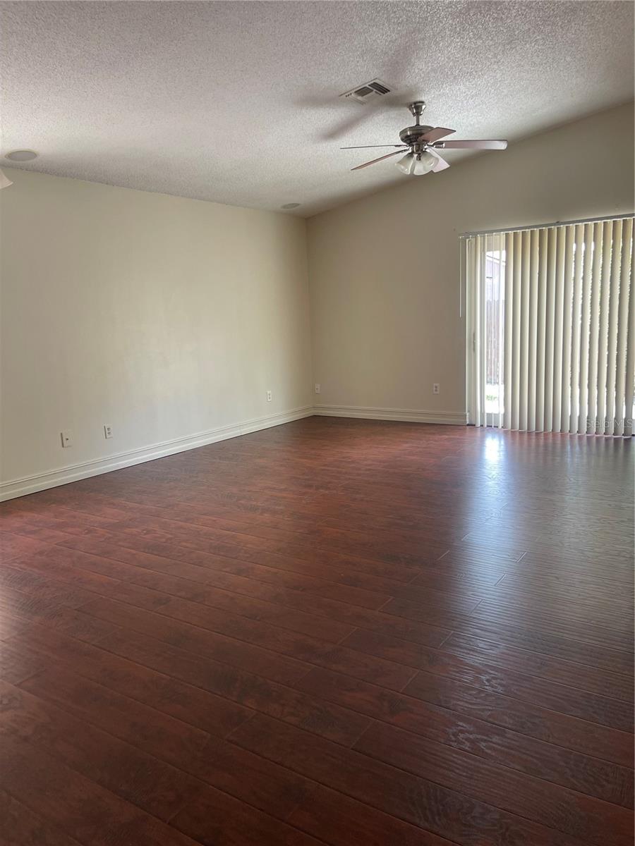 Image 5 of 14 For 1618 Bobolink Lane