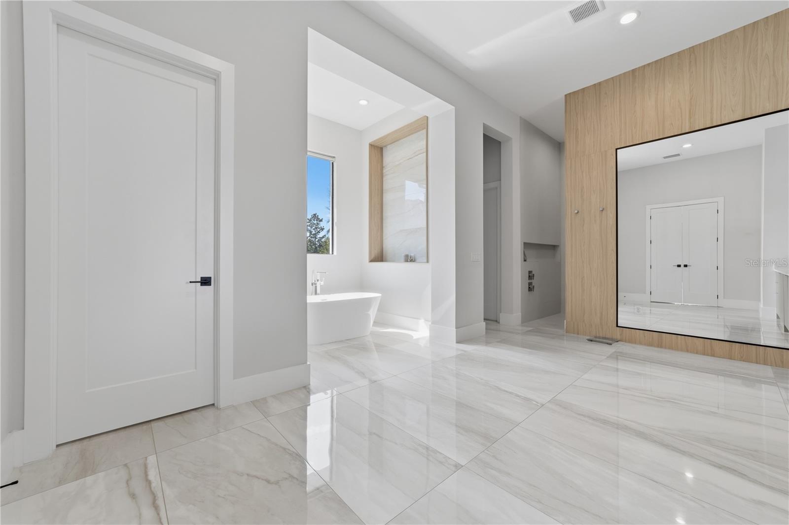 Image 22 of 57 For 16804 Vinci Way