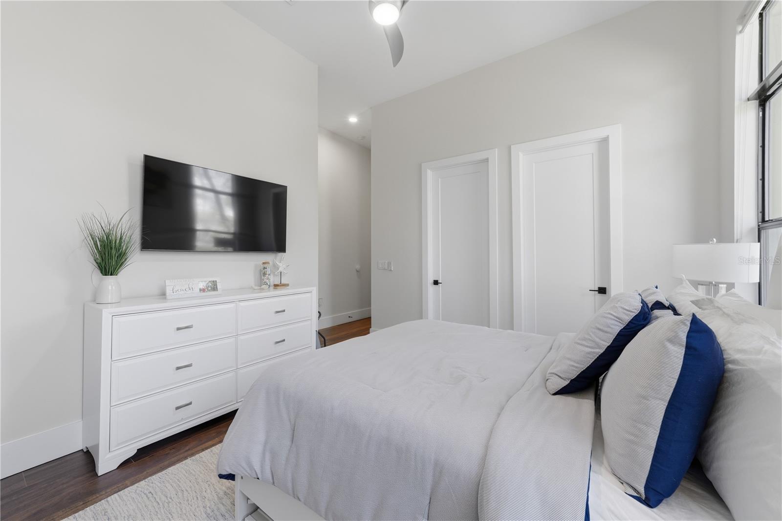 Image 26 of 57 For 16804 Vinci Way