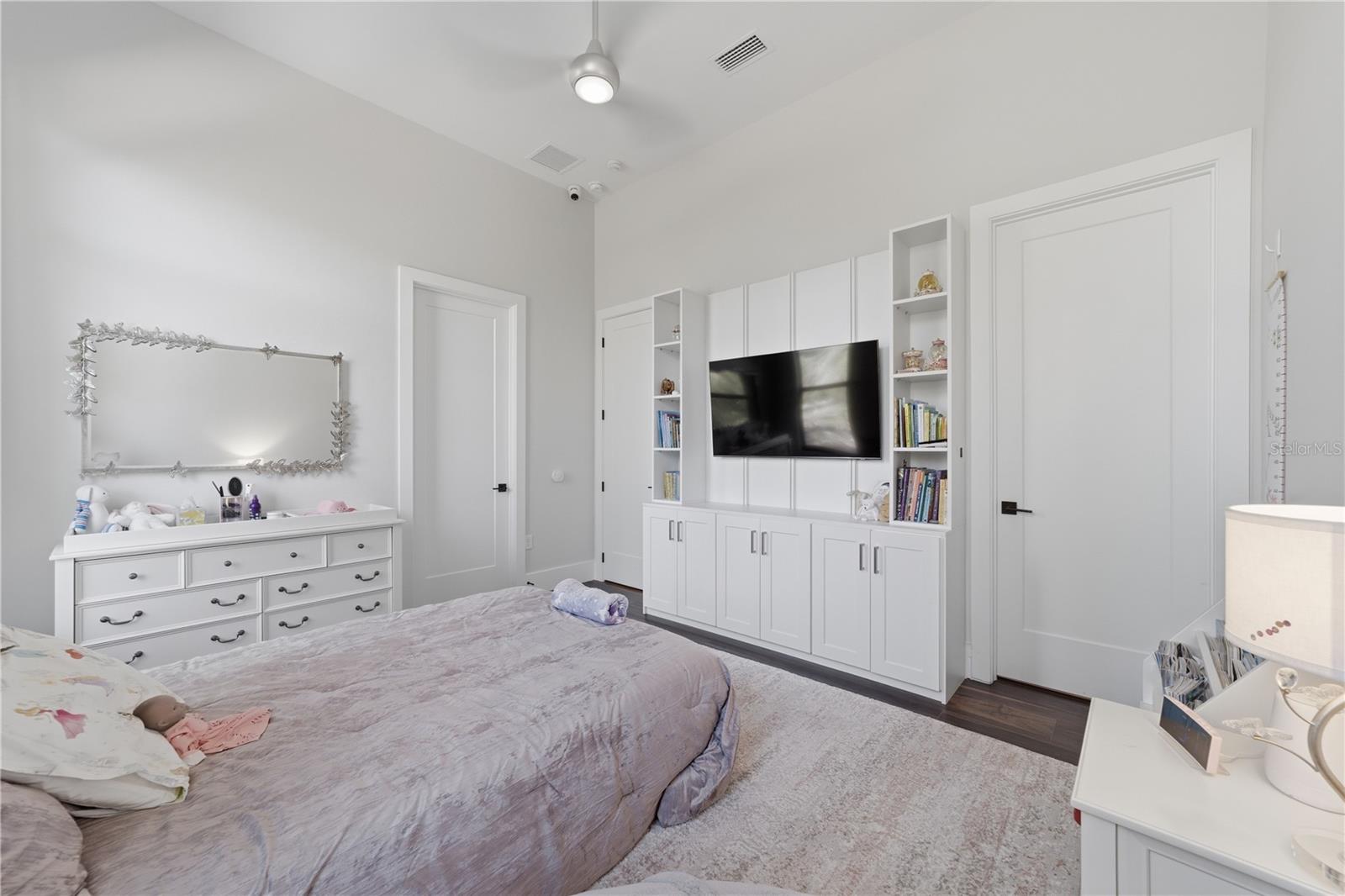 Image 29 of 57 For 16804 Vinci Way