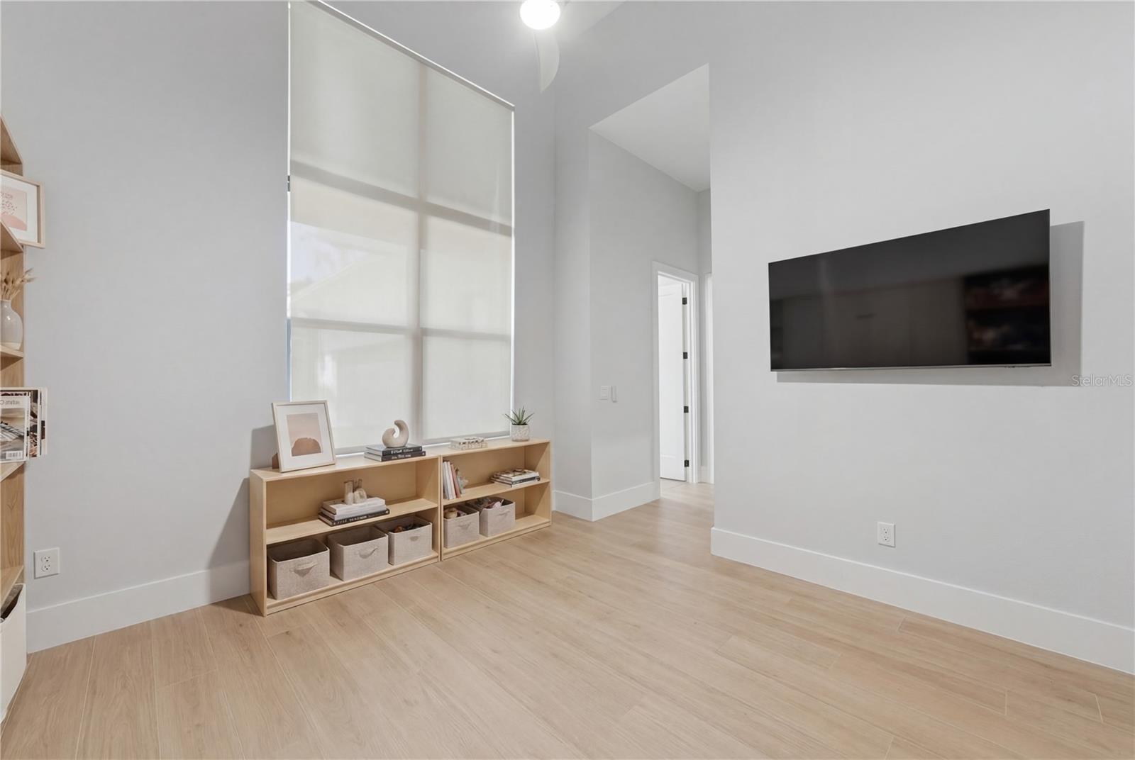 Image 33 of 57 For 16804 Vinci Way