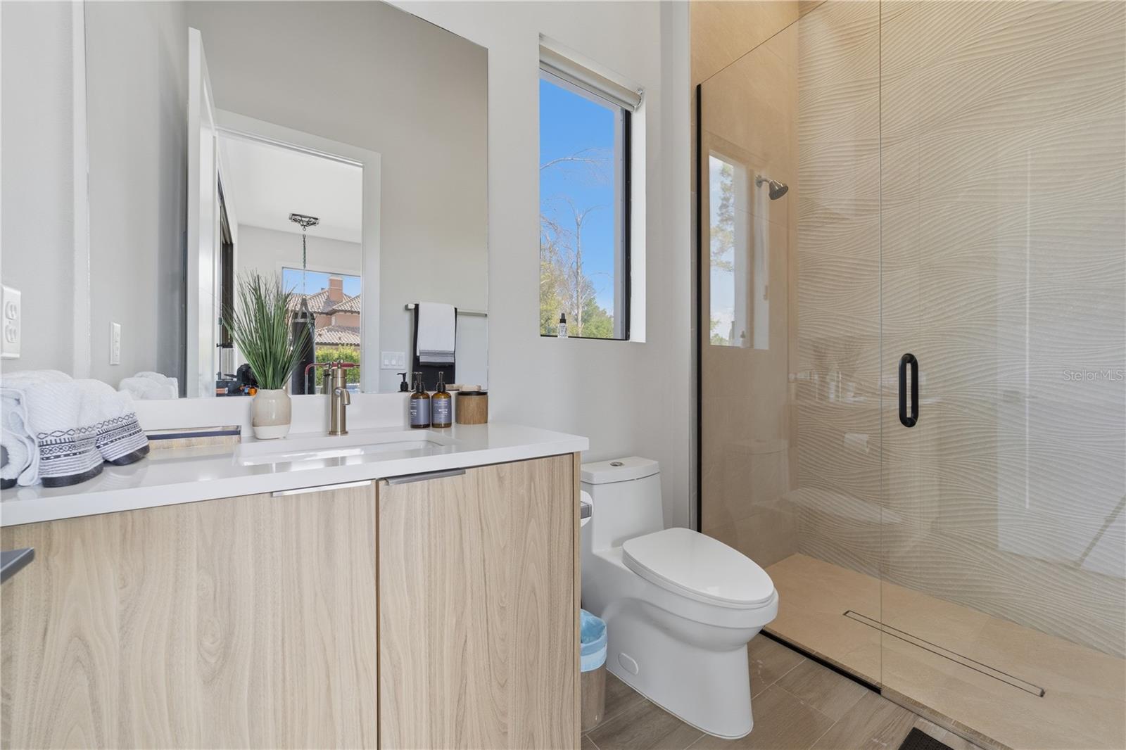 Image 39 of 57 For 16804 Vinci Way