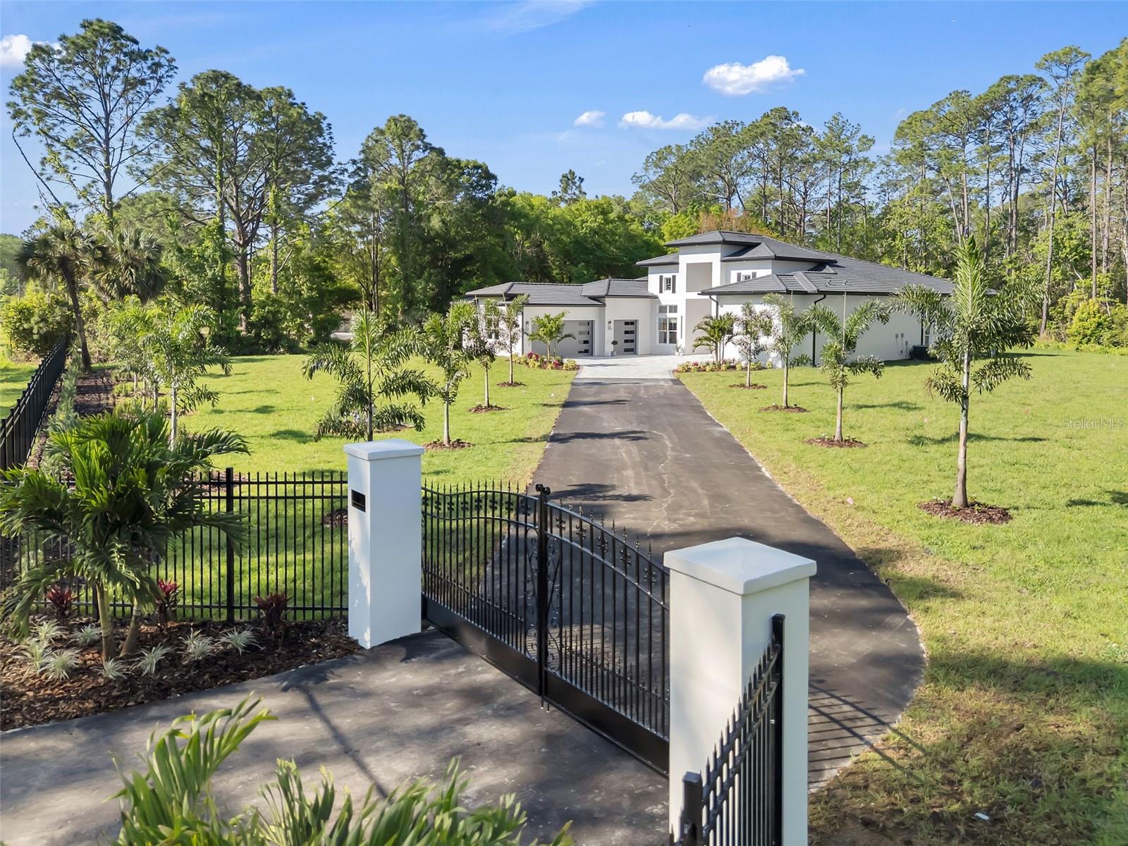 Image 2 of 64 For 200 Goodman Road