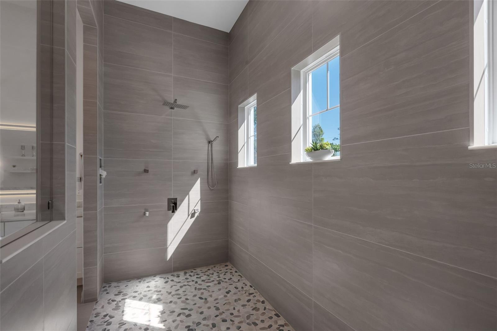 Image 37 of 64 For 200 Goodman Road