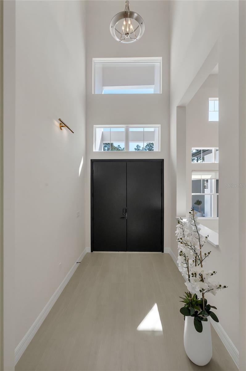 Image 8 of 64 For 200 Goodman Road