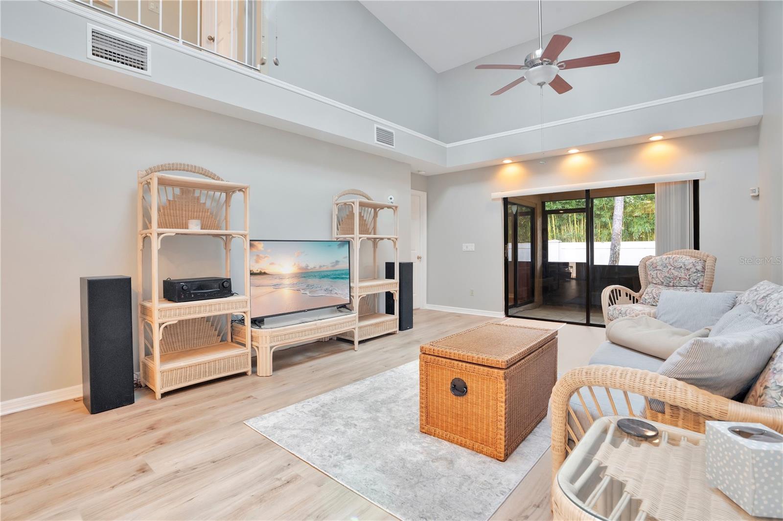 Image 7 of 52 For 8110 Sandpoint Boulevard