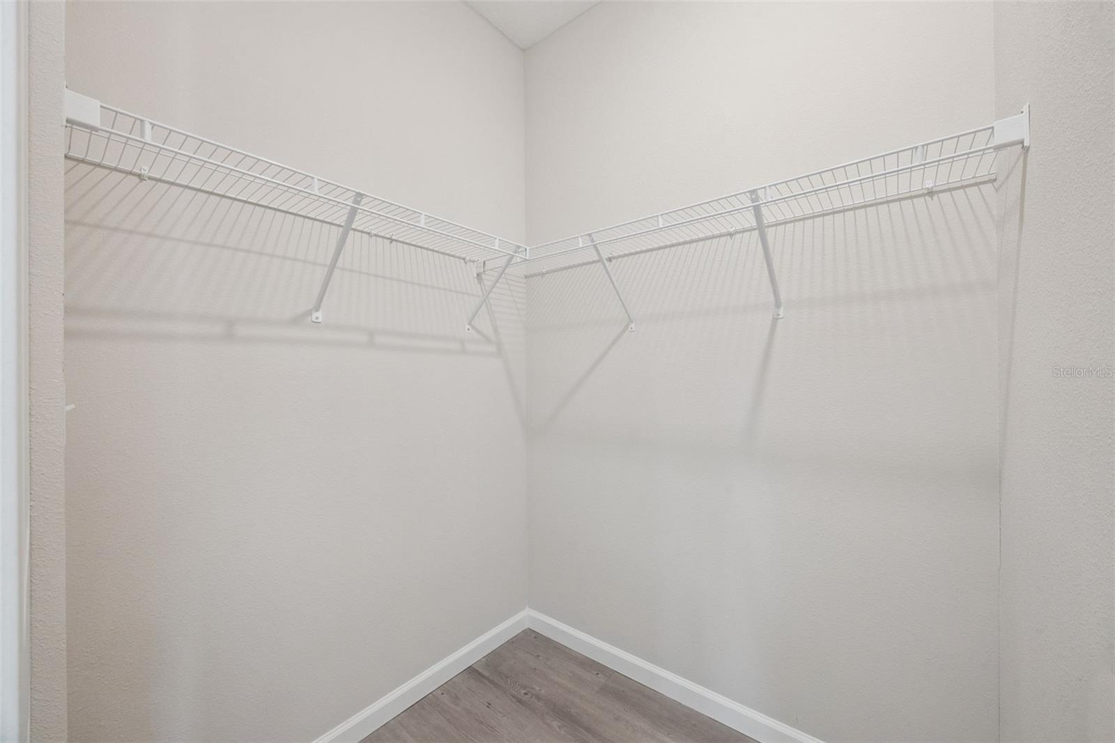 Image 11 of 33 For 2960 Oak Park Way 41