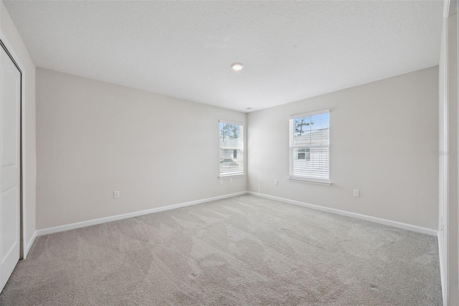 Image 12 of 33 For 2960 Oak Park Way 41