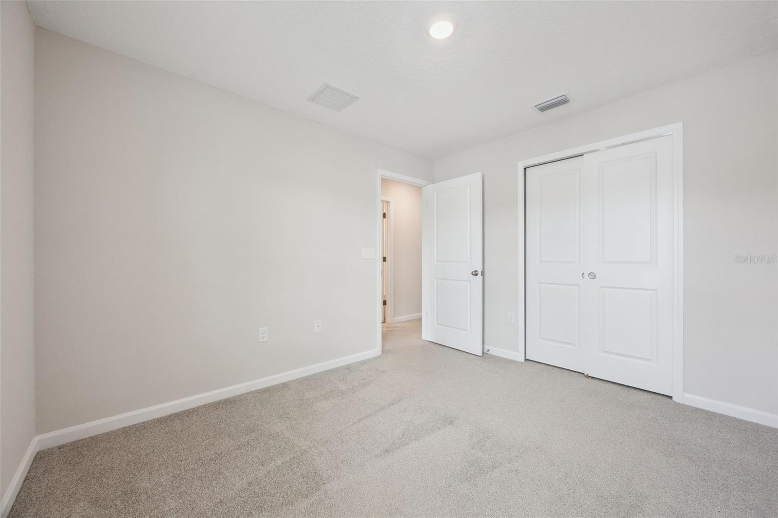 Image 16 of 33 For 2960 Oak Park Way 41