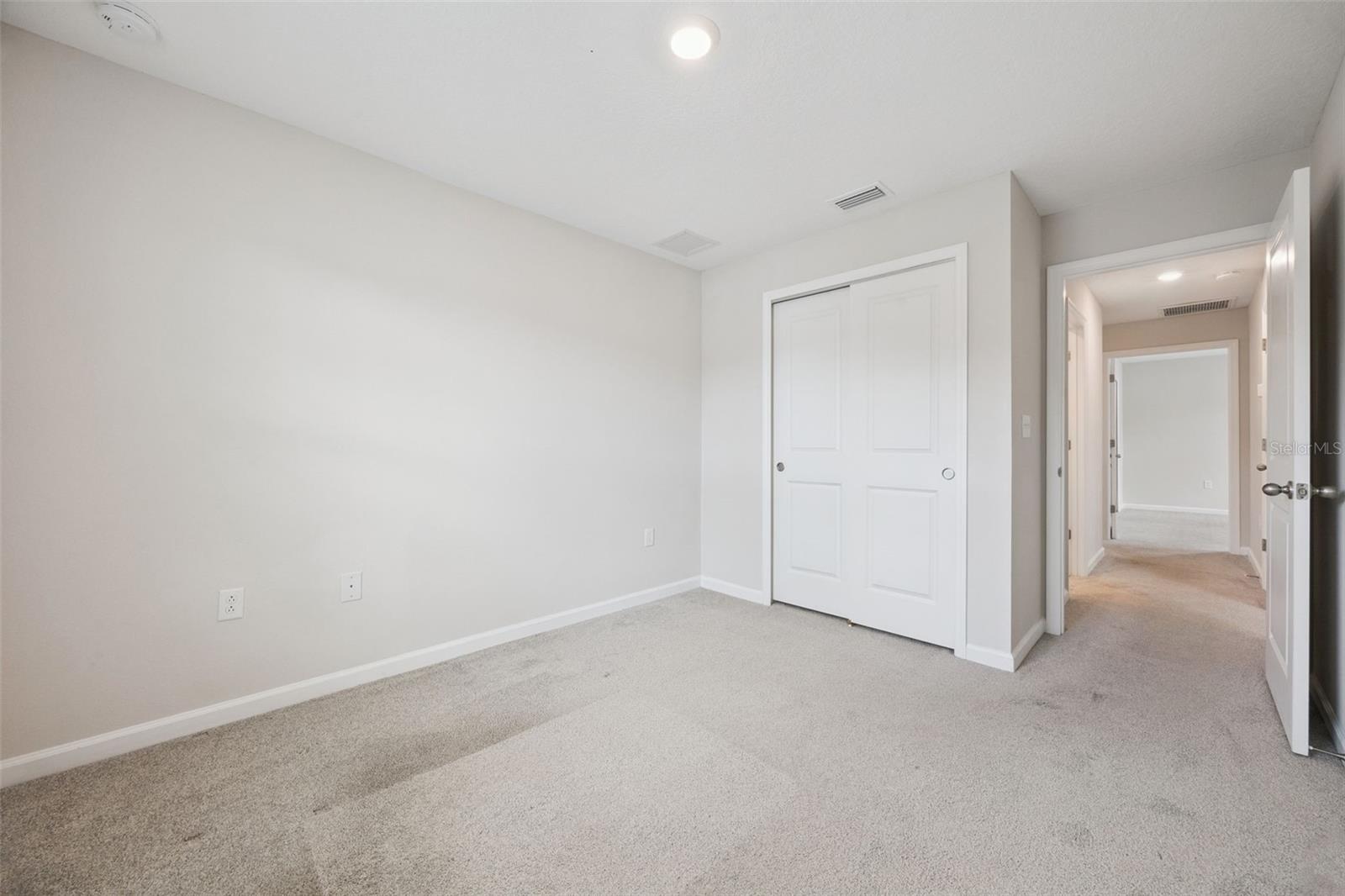 Image 20 of 33 For 2960 Oak Park Way 41