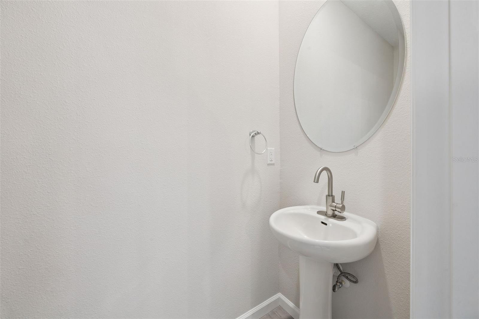 Image 21 of 33 For 2960 Oak Park Way 41