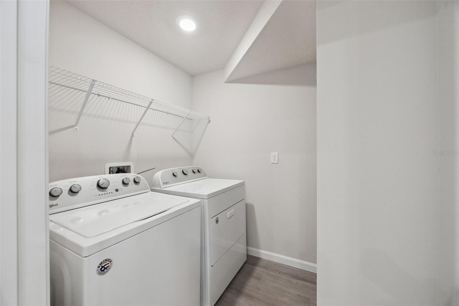 Image 22 of 33 For 2960 Oak Park Way 41